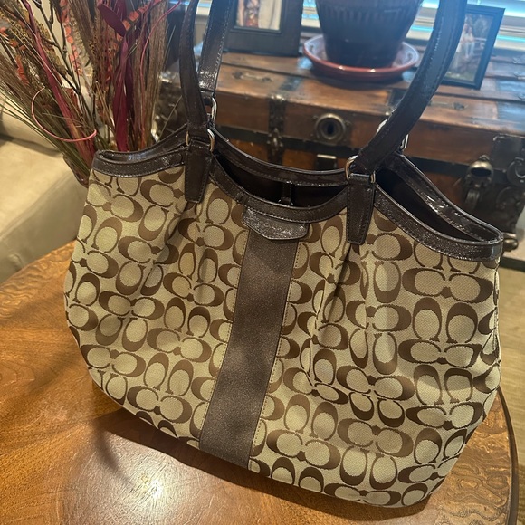 Coach large purse - Picture 1 of 5